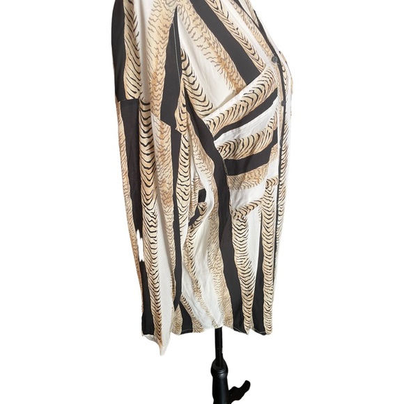 Zulu & zephyr oversized button down small - Picture 3 of 5